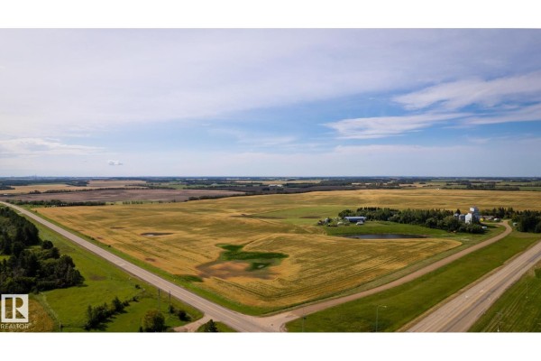56132 Rge Road 240, Rural Sturgeon County, AB T0A0K0 Photo 4
