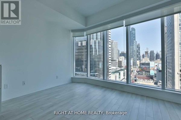 Kitchen - 5614 - 197 Yonge Street, Toronto, ON M5B1M4 Photo 3