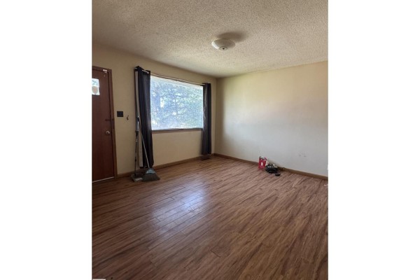 Kitchen - 5617 50 St, Vegreville, AB T9C1H7 Photo 2