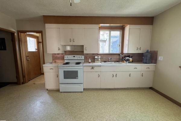5617 50 St, Vegreville, AB T9C1H7 Photo 5