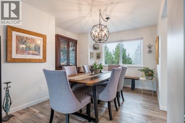 5617 Curtis Place, Sechelt, BC V7Z0R9 Photo 5
