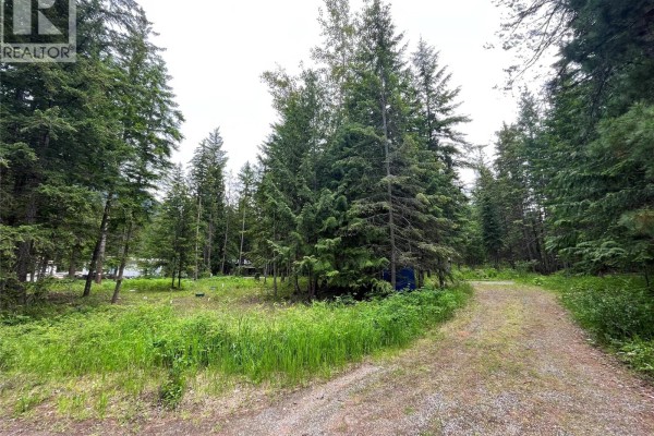 5619 6 Highway, Burton, BC V0G1R0 Photo 4