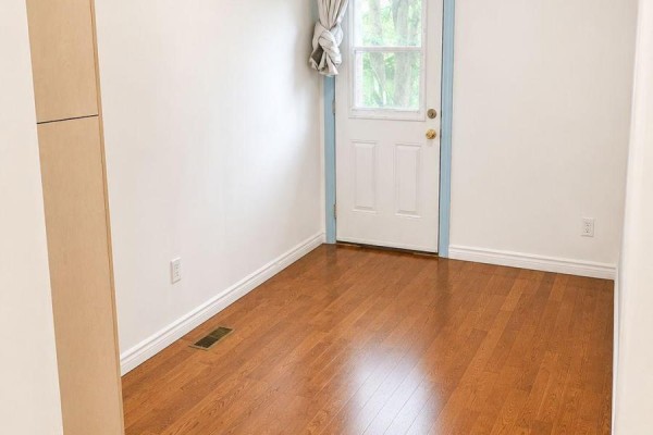 562 Bathurst Street, Toronto, ON M5S2P9 Photo 4