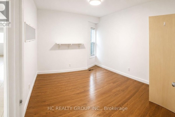 562 Bathurst Street, Toronto, ON M5S2P9 Photo 5