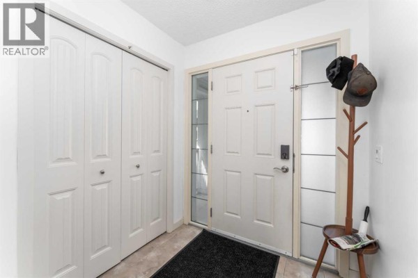2pc Bathroom - 562 River Heights Crescent, Cochrane, AB T4C0T8 Photo 4