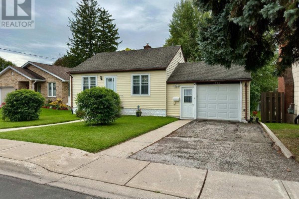 563 9th Street, Hanover, ON, photo 2