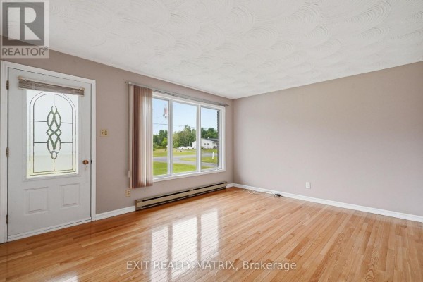 563 Lajeunesse Road, Alfred And Plantagenet, ON K0B1A0 Photo 4