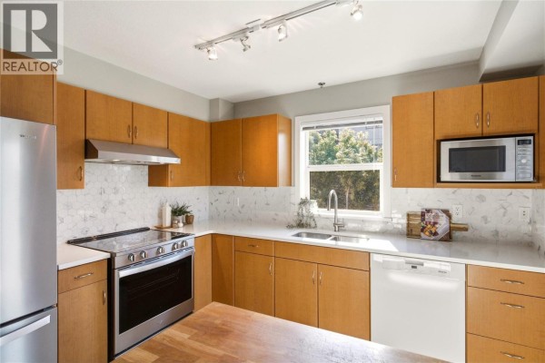 563 Yates Road Unit# 215, Kelowna, BC, photo 3