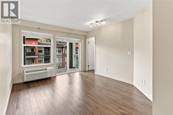 Den - 563 Yates Road Unit# 412, Kelowna, BC V1V2V3 Photo 3