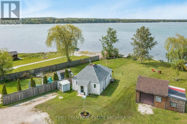 5632 Penetanguishene Road, Springwater, ON, photo 3