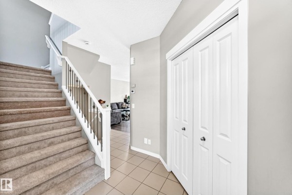 5633 175a Av Nw, Edmonton, AB, photo 3