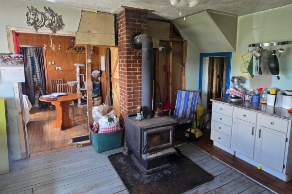 Kitchen - 564 Hon J Angus Maclean Road, Caledonia, PE C0A1A0 Photo 2