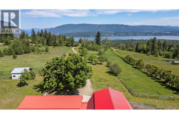 Bedroom - 5641 50 Street Nw, Salmon Arm, BC V1E3A6 Photo 3