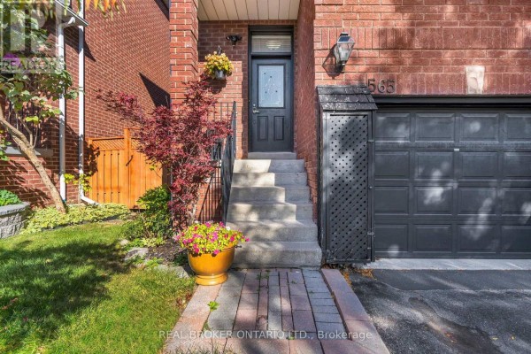 565 Bondi Avenue, Newmarket, ON L3Y8R5 Photo 4