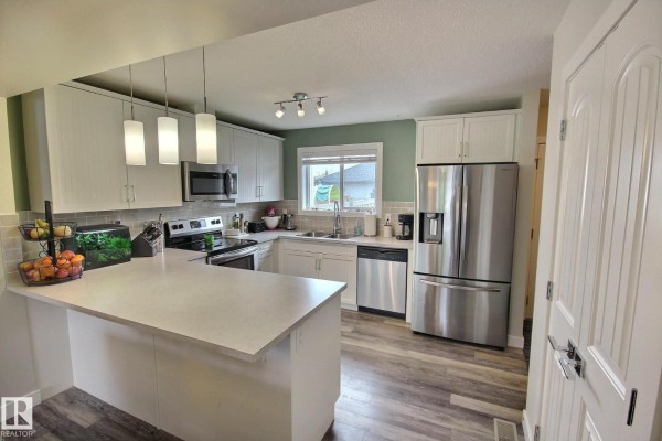 Bedroom 2 - 565 Chappelle Dr Sw, Edmonton, AB T6W2B5 Photo 5