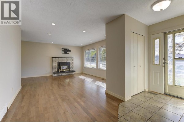 Kitchen - 565 Dougall Road S, Kelowna, BC V1X3K2 Photo 5