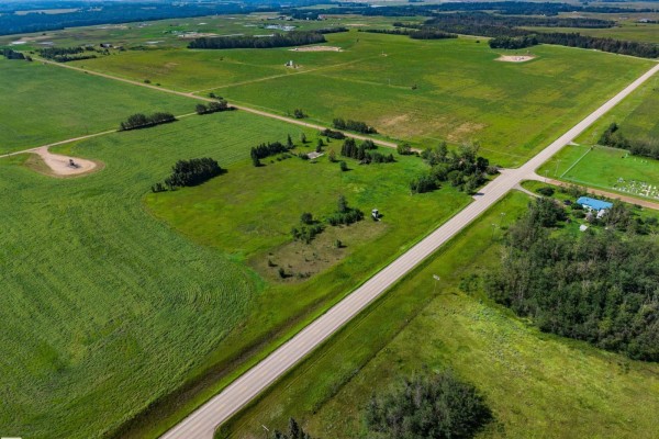 56529 Rge Road 212, Rural Sturgeon County, AB T8L4A6 Photo 4