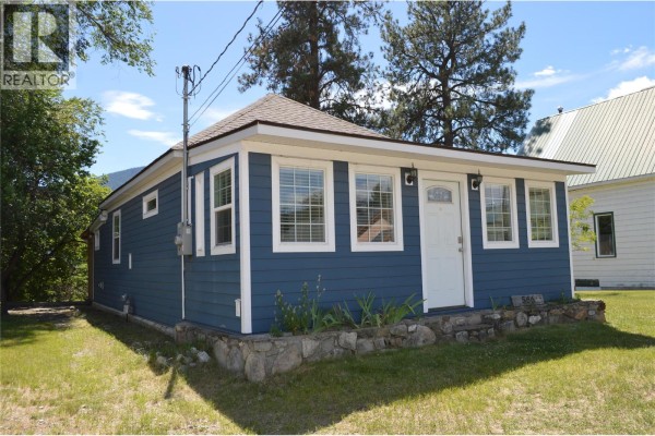 Kitchen - 566 72nd Avenue, Grand Forks, BC V0H1H0 Photo 2