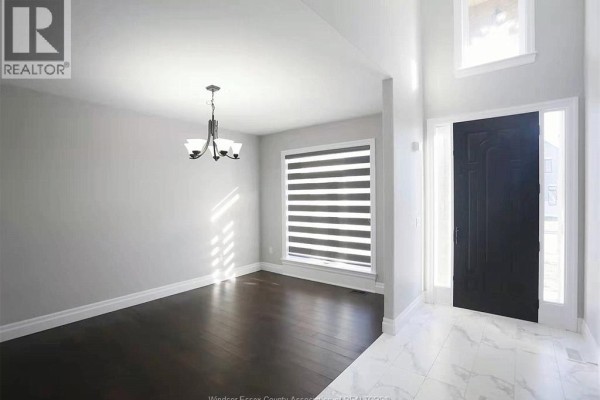 5pc Ensuite bath - 566 Maguire Street, Windsor, ON N9E0A6 Photo 4
