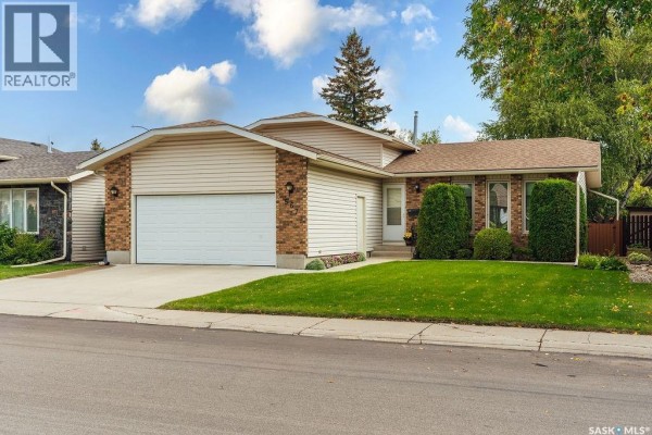 Kitchen - 567 Delaronde Road, Saskatoon, SK S7J4A7 Photo 2