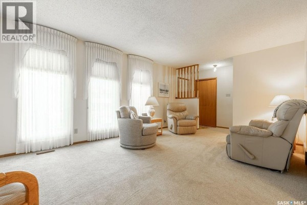 2pc Ensuite bath - 567 Delaronde Road, Saskatoon, SK S7J4A7 Photo 5