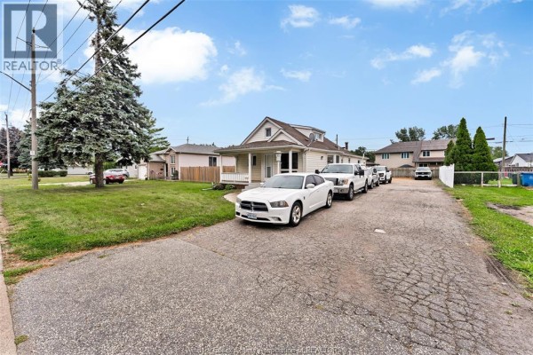 4pc Bathroom - 567 Edinborough, Windsor, ON N8X3C5 Photo 4