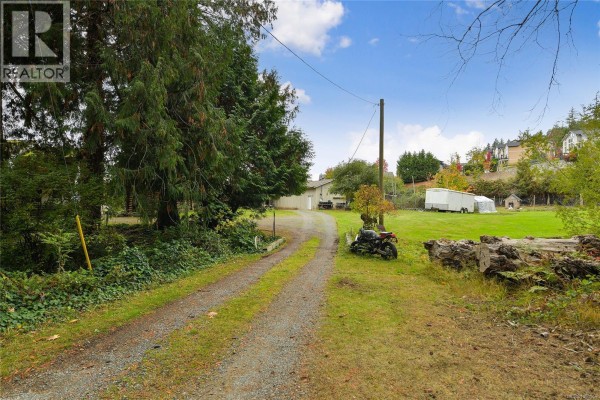567 Windthrop Rd, Colwood, BC V9C3B6 Photo 4