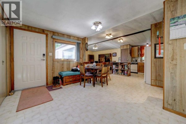 Family room - 5670 16 Avenue, Coleman, AB T0K0M0 Photo 4
