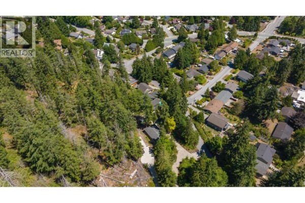 5673 Salmon Drive, Sechelt, BC V0N3A0 Photo 4