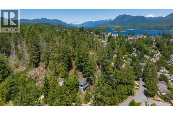 5673 Salmon Drive, Sechelt, BC V0N3A0 Photo 5