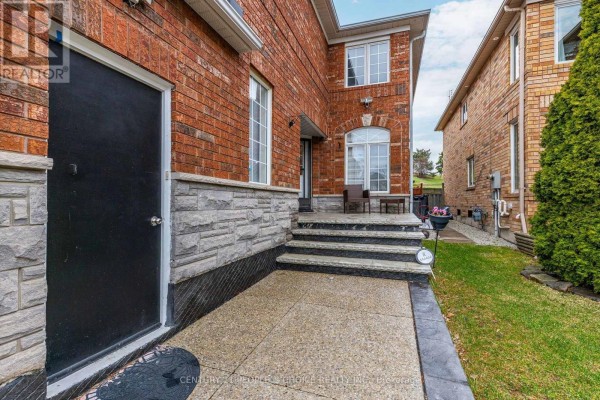 5677 Condor Place, Mississauga, ON, photo 2