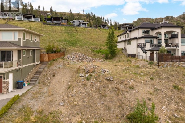 5677 Mountainside Drive, Kelowna, BC, photo 2