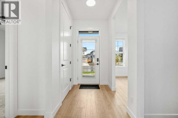 Foyer - 568 Grayling Bend, Rural Rocky View County, AB T3Z0H6 Photo 2