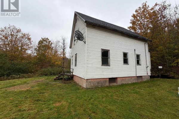 Living room - 569 Pleasant Brook Road, Pleasant Valley, NS B0N1C0 Photo 3