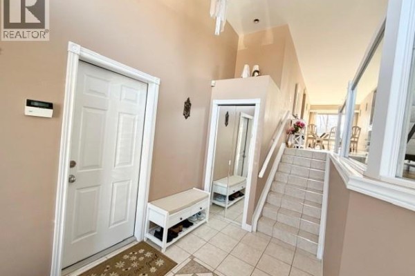 4pc Bathroom - 569 Sarah Court, Windsor, ON N9G2Y8 Photo 2