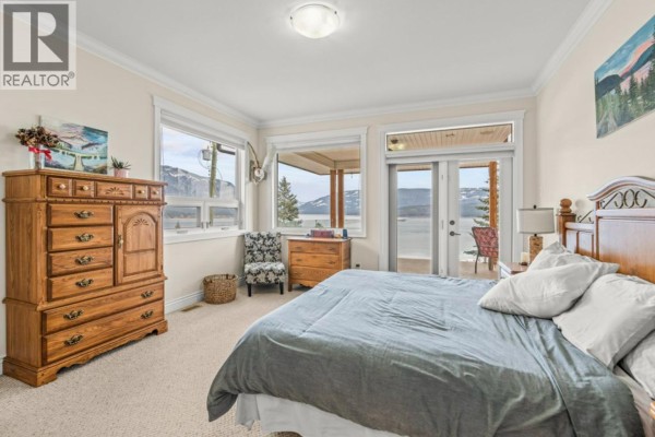 Bedroom - 5694 Trans Canada Highway Nw, Salmon Arm, BC V1E3A2 Photo 5