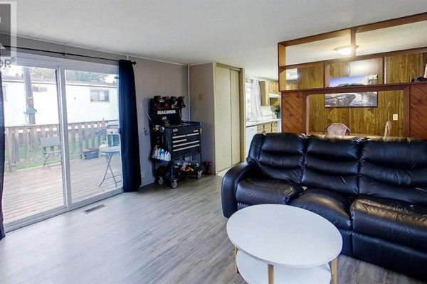 Kitchen - 57, 6026 13 Avenue, Edson, AB T7E1N5 Photo 3