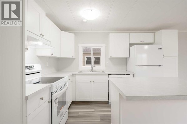 4pc Bathroom - 57, 6220 17 Avenue, Calgary, AB T2A0W6 Photo 4