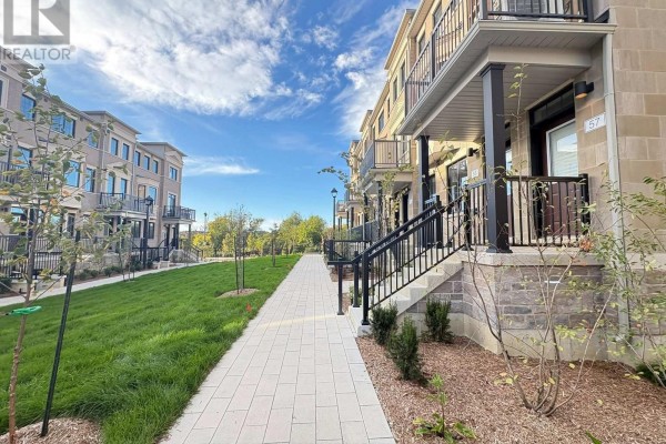 57 - 4350 Ebenezer Road, Brampton, ON L6P1R8 Photo 3