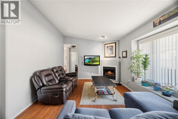 57 7570 Tetayut Rd, Central Saanich, BC, photo 3