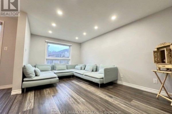 57 Activa Avenue, Kitchener, ON N2E3R3 Photo 4