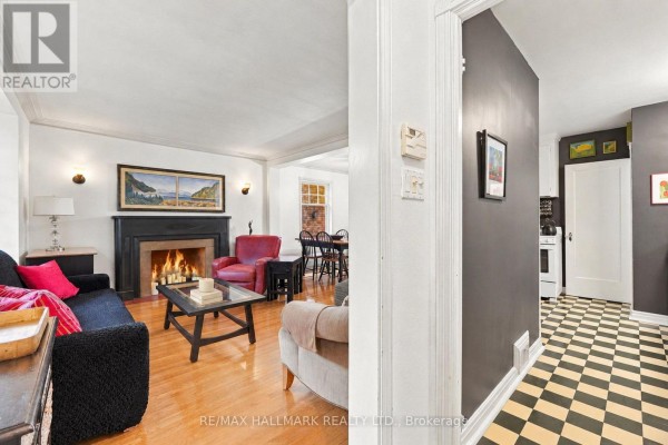 Kitchen - 57 Athlone Road, Toronto, ON M4J4H3 Photo 3