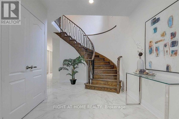 57 Bayswater Avenue, Richmond Hill, ON, photo 3