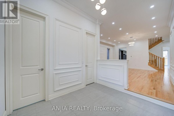 Family room - 57 Betty May Crescent, East Gwillimbury, ON L9N1S2 Photo 5