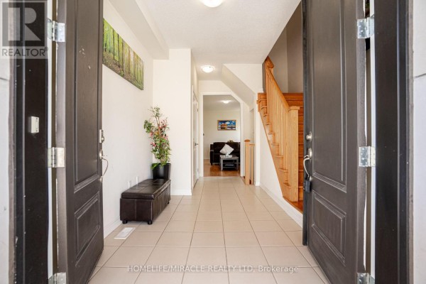 Kitchen - 57 Brent Stephens Way, Brampton, ON L7A5B5 Photo 5