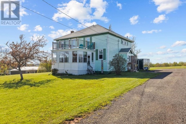 Living room - 57 Chapel Avenue, Souris, PE C0A2B0 Photo 2