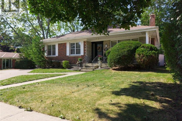 4pc Bathroom - 57 Devon Street, Brantford, ON N3R1M5 Photo 4