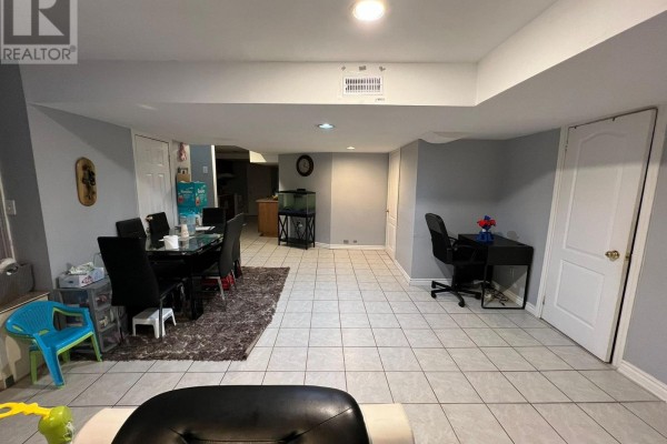 Bsmnt - 57 Fallstar Crescent, Brampton, ON L7A2J7 Photo 5