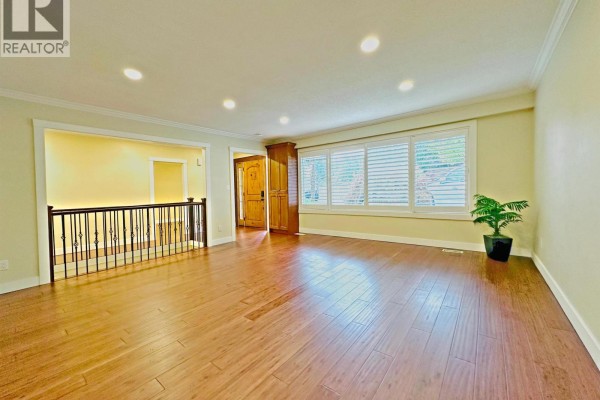 57 Glenmore Drive, West Vancouver, BC V7S1A5 Photo 3