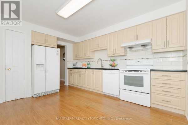 Dining room - 57 Gypsy Roseway, Toronto, ON M2N5Z1 Photo 2
